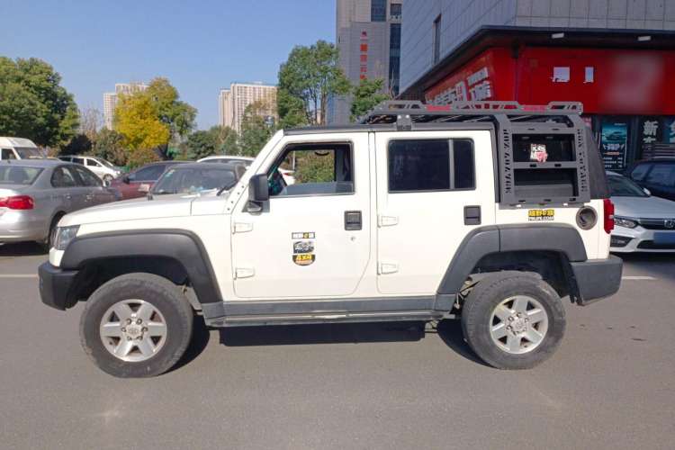 Used BAIC Off-Road BJ40 2016 40L 2.3T Automatic Two-Wheel Drive Luxury Edition