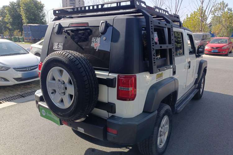 Used BAIC Off-Road BJ40 2016 40L 2.3T Automatic Two-Wheel Drive Luxury Edition