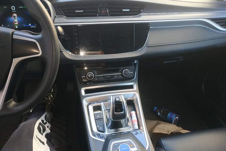 Used Geely Auto Emgrand New Energy 2017 1.5L PHEV Ambition Model Audio And AC Panel