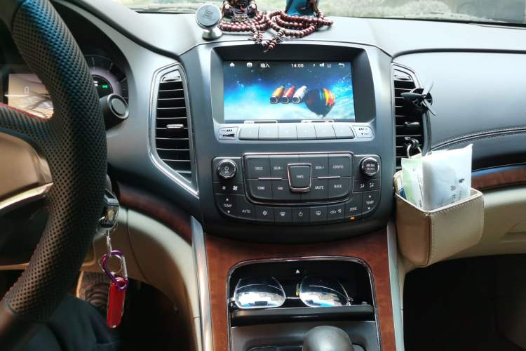 Used Roewe 950 2015 1.8T Elegant Edition
