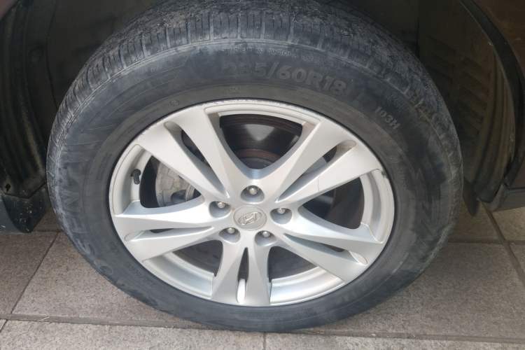 Used Hyundai Santa Fe Classic 2010 2.4 Ultimate Edition 7-Seater Four-Wheel Drive Right Front Wheel Hub