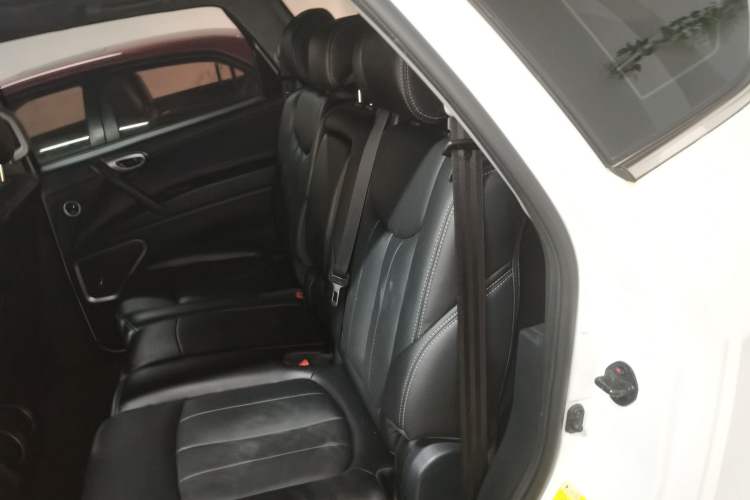 Used Luxgen Great 7 SUV 2016 2.2T Two-Wheel Drive ZhiZun Version
