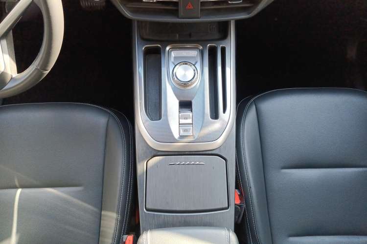 Used Haval JOLION 2021 1.5T Automatic Four-Door Version Gear Lever