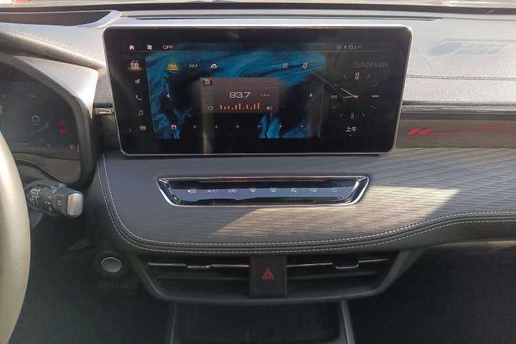 Used Haval JOLION 2021 1.5T Automatic Four-Door Version Audio And AC Panel