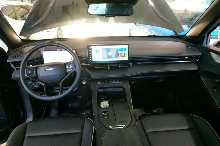 Used Haval H6S 2022 2.0T Two-Wheel Drive ZhiRun Version
