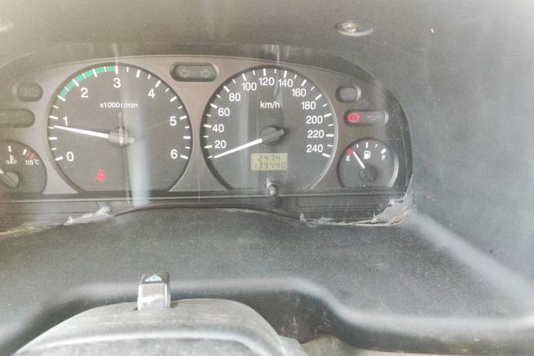 Used Ford Classic Transit 2013 2.8T Diesel Logistics Model with Short Wheelbase and Mid-Roof JX493ZLQ4
