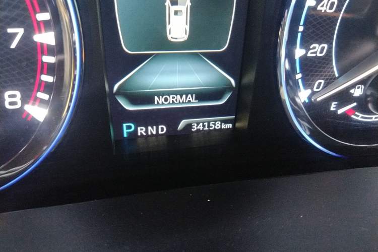 Used CHANGAN CS95 2017 2.0T Four-Wheel Drive Smart Edition
