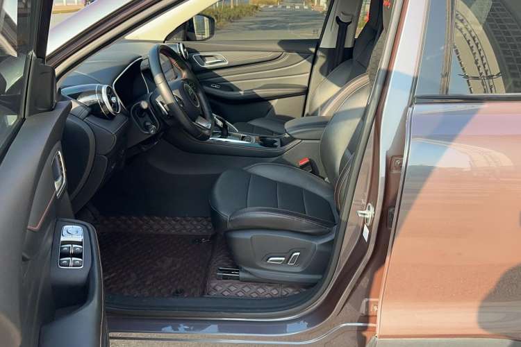 Used MG Pilot 2021 300TGI Automatic Two-Wheel Drive Trophy Deluxe Edition