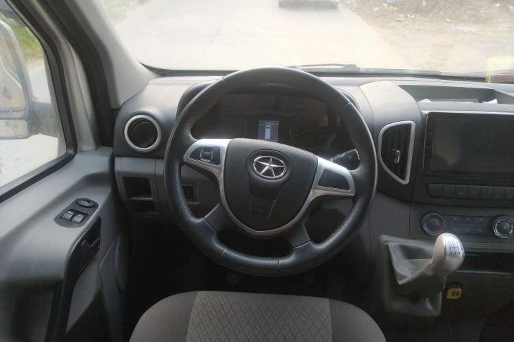 Used JAC Sunray 2021 2.0T Fuel-Efficient King Logistics Van Long Wheelbase D20TCIF1