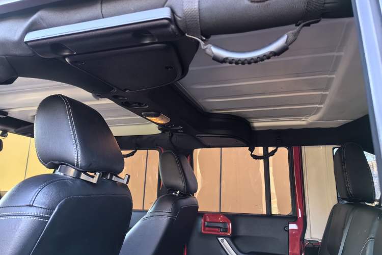 Used Jeep Wrangler 2015 3.0L Sahara Four-Door Comfort Edition
