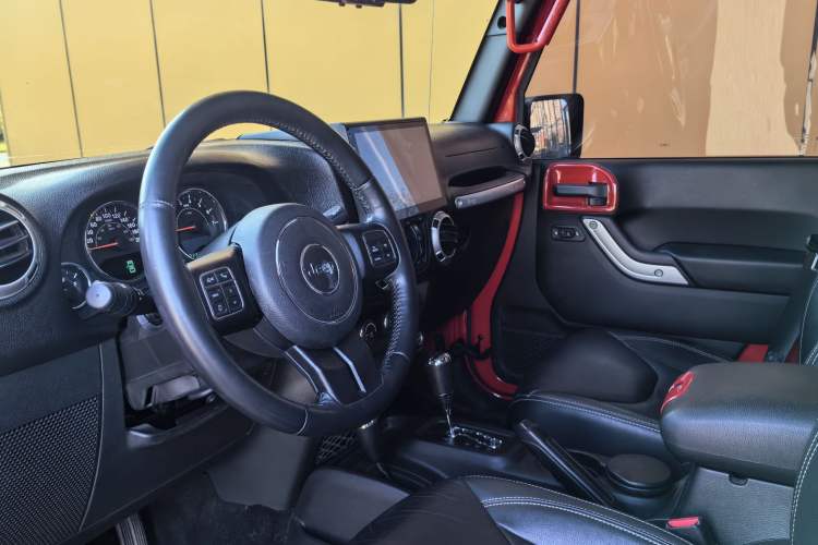 Used Jeep Wrangler 2015 3.0L Sahara Four-Door Comfort Edition
