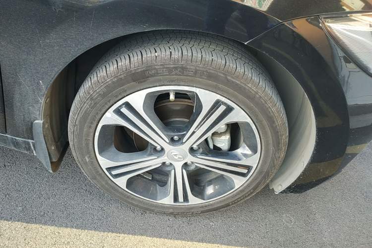 Used Hyundai Elantra (6th Generation / Lingdong) 2018 1.4T Dual-Clutch Xuan Dong · Dynamic Edition Right Front Wheel Hub
