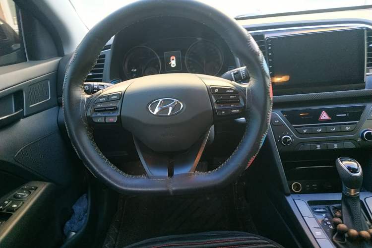 Used Hyundai Elantra (6th Generation / Lingdong) 2018 1.4T Dual-Clutch Xuan Dong · Dynamic Edition Steering Wheel