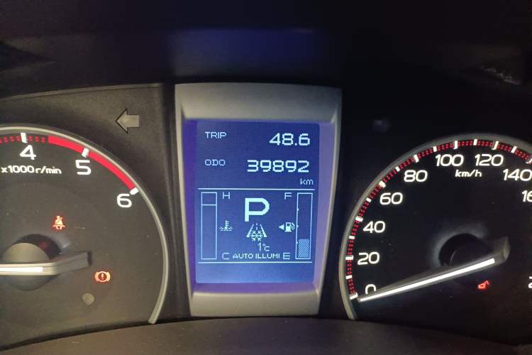 Used Isuzu D-MAX 2018 3.0T Four-Wheel Drive Automatic Ultra-Luxury Version 4JJ1-TC HI
