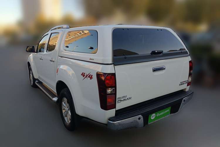 Used Isuzu D-MAX 2018 3.0T Four-Wheel Drive Automatic Ultra-Luxury Version 4JJ1-TC HI
