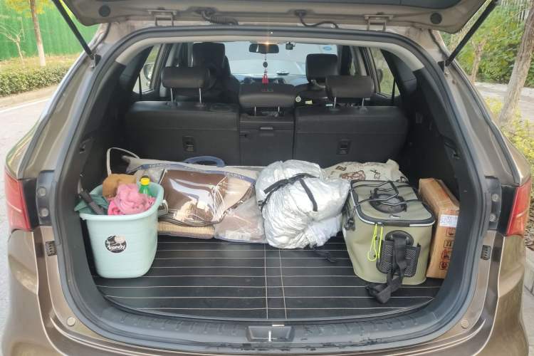 Used Hyundai Santa Fe 2013 2.4L Automatic Two-Wheel Drive Smart Version