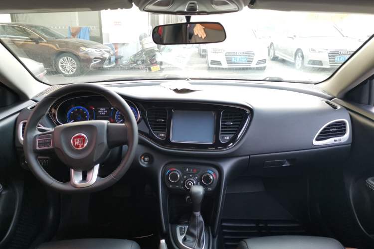 Used Fiat Viaggio 2015 1.4T Automatic Jingxiang Edition
