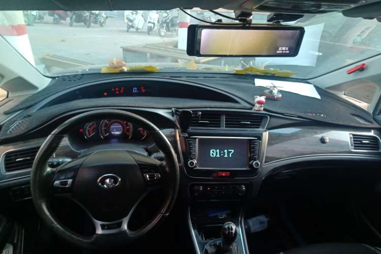 Used Great Wall C50 2014 Upgraded Model 1.5T Manual Fashion Edition