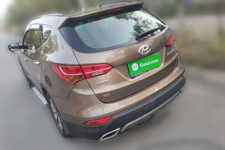 Used Hyundai Santa Fe 2013 2.4L Automatic Two-Wheel Drive Smart Version