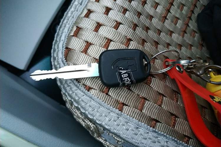 Used Jinbei New Hiace X30L 2023 1.5L Super-Enjoyment Edition Passenger Van 5/6/7-Seater Non-Air-Conditioned Version SWC15M
