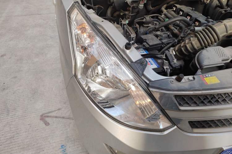 Used Wuling Rongguang V 2018 1.5L Standard Version
