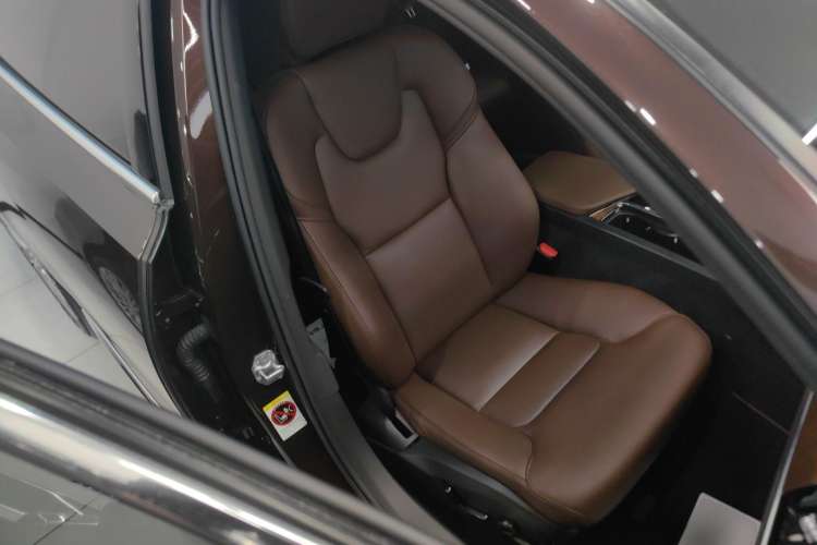 Used Volvo S90 2020 T5 Zhiyi Luxury Edition
