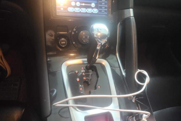 Used Peugeot 3008 2011 1.6T Fashion Edition Gear Lever