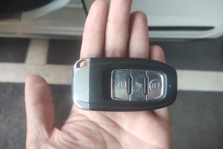 Used Peugeot 3008 2011 1.6T Fashion Edition Vehicle Key