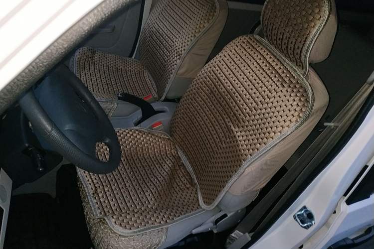 Used Jinbei New Hiace X30L 2023 1.5L Super-Enjoyment Edition Passenger Van 5/6/7-Seater Non-Air-Conditioned Version SWC15M
