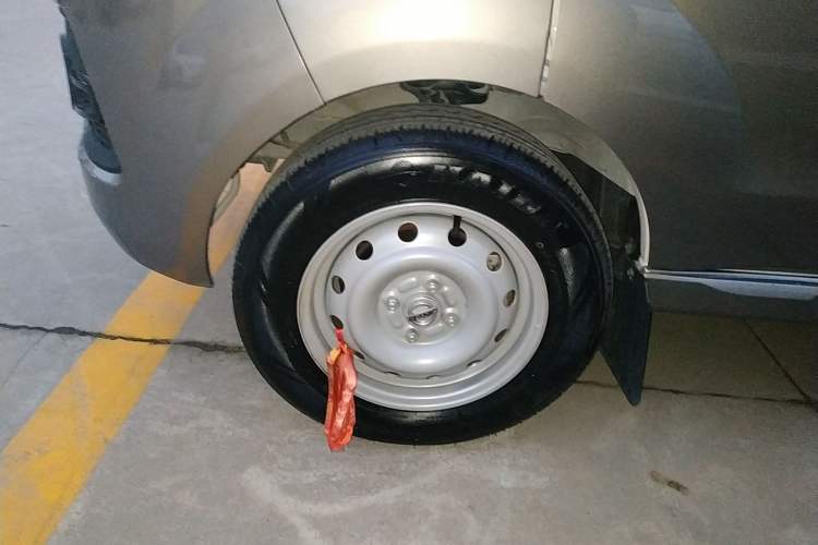 Used Jinbei New Hiace X30L 2023 1.5L Super-Enjoyment Edition Passenger Van 5/6/7-Seater Non-Air-Conditioned Version SWC15M
