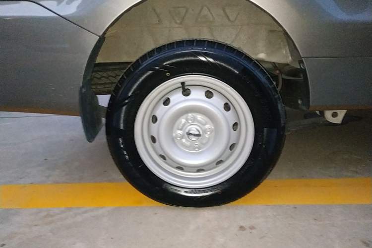 Used Jinbei New Hiace X30L 2023 1.5L Super-Enjoyment Edition Passenger Van 5/6/7-Seater Non-Air-Conditioned Version SWC15M
