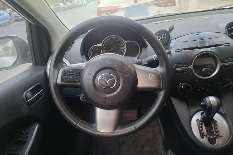 Used Mazda Mazda 2 2012 Hatchback Xuan Dong 1.5L Automatic Value Edition