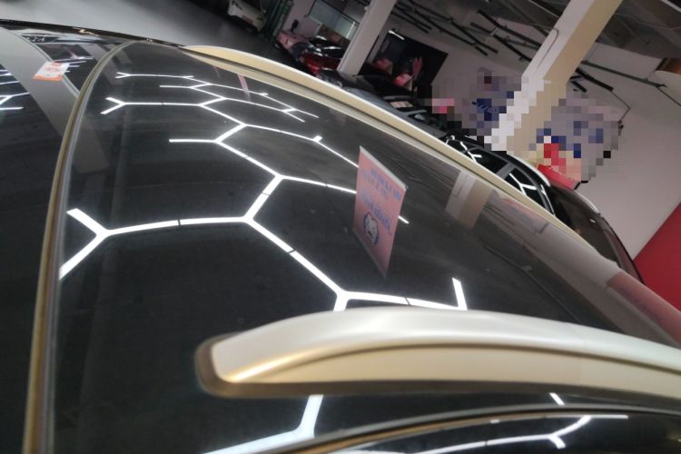 Used Geometry C 2022 550KM Grapefruit Halo