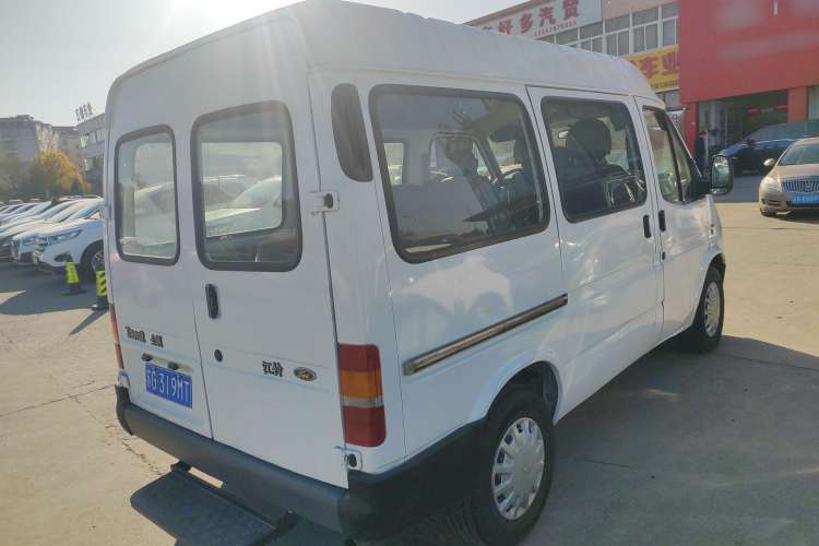 Used Ford Classic Transit 2013 2.8T Diesel Logistics Model with Short Wheelbase and Mid-Roof JX493ZLQ4
