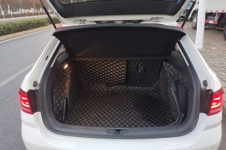 Used Volkswagen Gran Lavida 2017 180TSI DSG Comfort Edition
