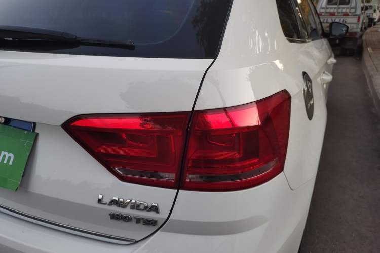 Used Volkswagen Gran Lavida 2017 180TSI DSG Comfort Edition
