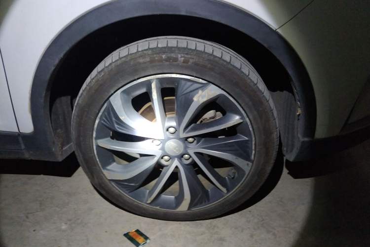 Used Geely Auto Emgrand GSe 2020 500 LingShang Model Right Front Wheel Hub