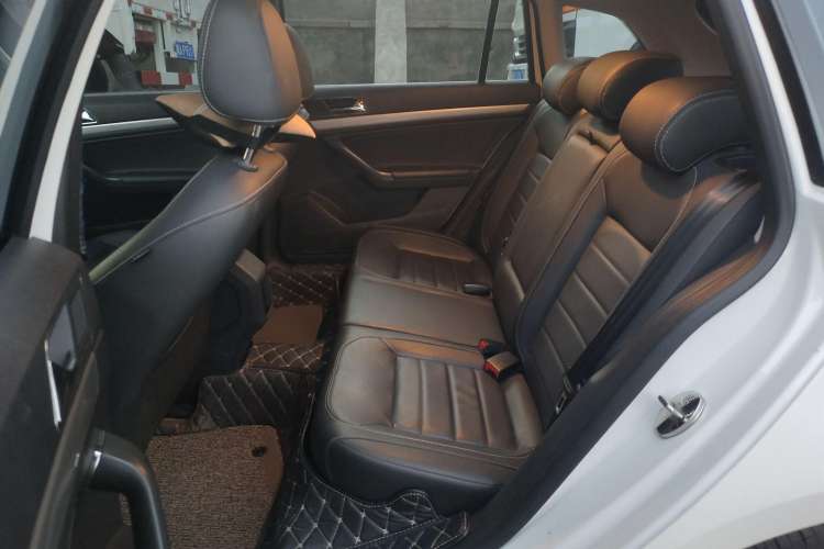 Used Volkswagen Gran Lavida 2017 180TSI DSG Comfort Edition
