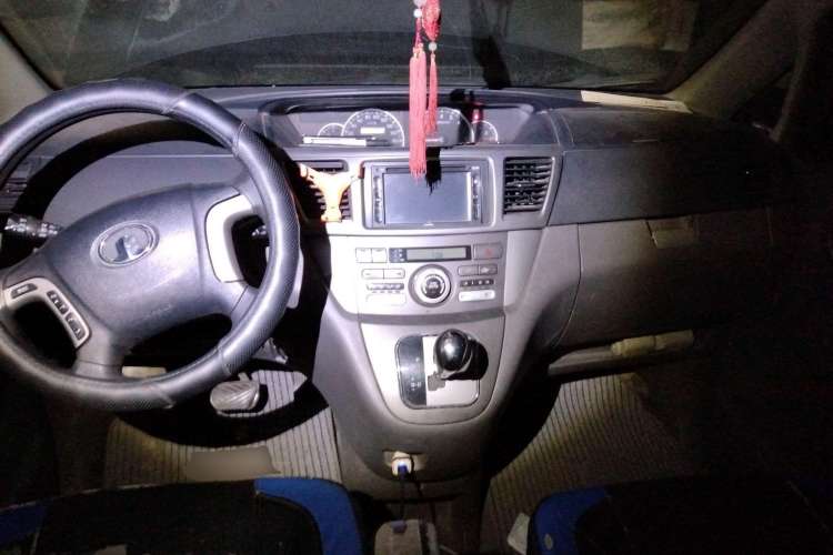 Used Great Wall V80 2011 2.0L Automatic Luxury Version
