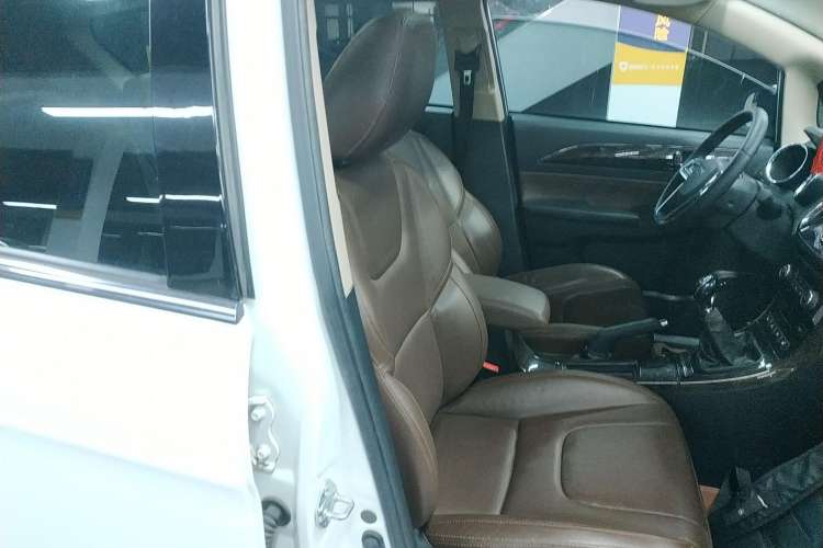 Used Lifan Auto Xuanlang 2017 2.0L Manual Comfort Version
