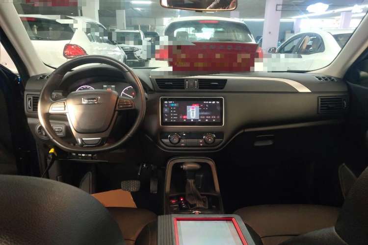 Used Qoros 5 2018 Revised Version 1.6T Automatic Leading Edition