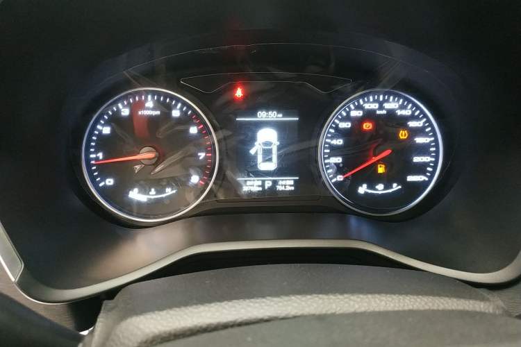 Used SOL X8 2021 300T DCT Leading Smart Connectivity Version 6 Seats