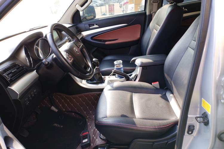 Used Dayun Pickup 2021 2.0T Diesel Two-Wheel Drive Manual Dayun Bull-Logo Axle 4F20TC
