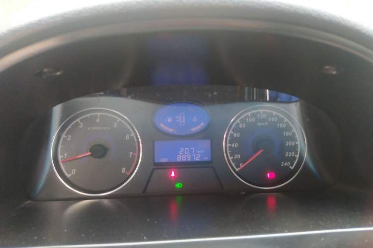 Used Geely Auto Classic Emgrand 2013 Sedan 1.5L Manual Entry-Level Model
