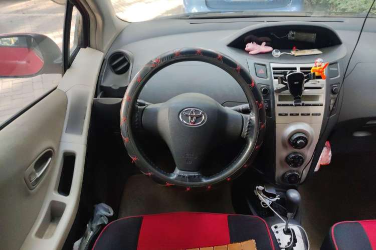 Used Toyota Yaris 2008 1.6G Automatic Deluxe Edition Steering Wheel