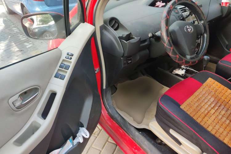 Used Toyota Yaris 2008 1.6G Automatic Deluxe Edition Driver Seat