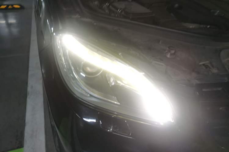 Used Mercedes-Benz M-Class 2014 ML 320 4MATIC
