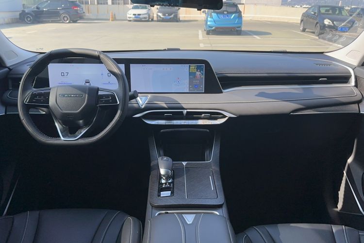 Used Venucia V 2023 260T Idol Edition Pro
