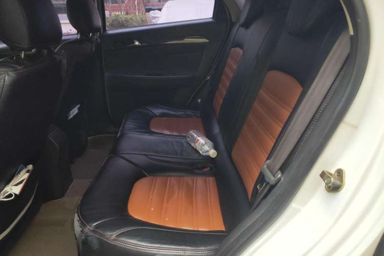 Used Dongfeng Aeolus H30 2013 CROSS 1.5L Automatic Luxury Model
