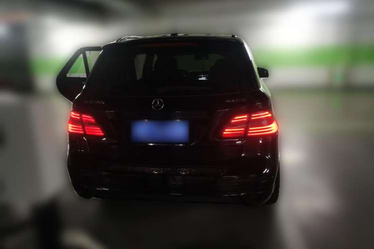 Used Mercedes-Benz M-Class 2014 ML 320 4MATIC
